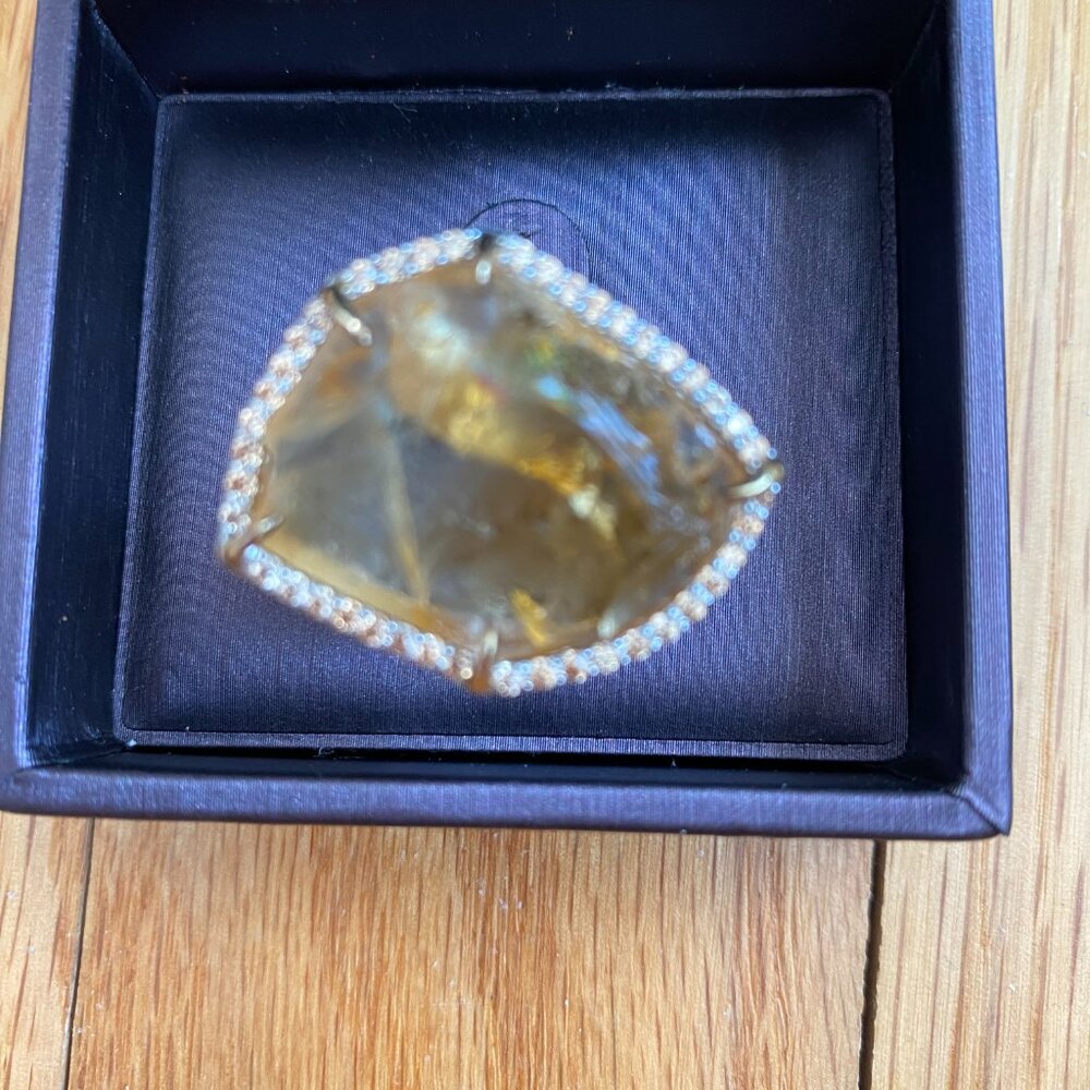Citrine ring 17.7 CTW in silver; approx sz 6-7 - Picture 2 of 5